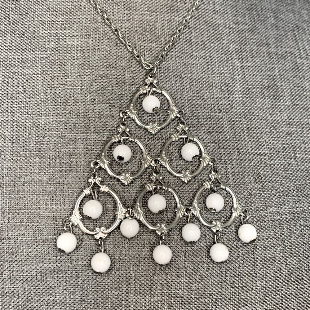 Unique Silver Tone Triangle Statement Necklace - Picture 3 of 4